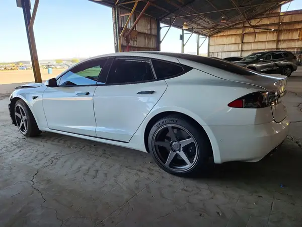 5YJSA1E21MF419083 2021 TESLA MODEL S - Image 2