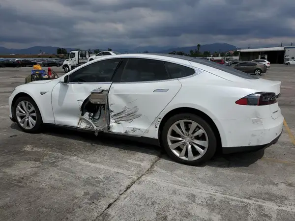 5YJSA1E22GF129262 2016 TESLA MODEL S - Image 2