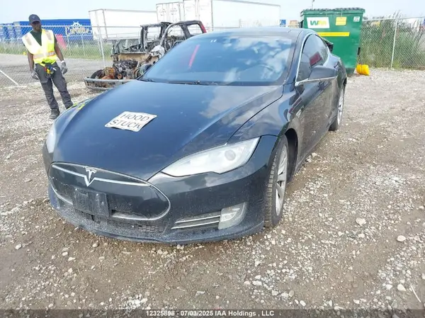 5YJSA1E22GF129715 2016 TESLA MODEL S - Image 2