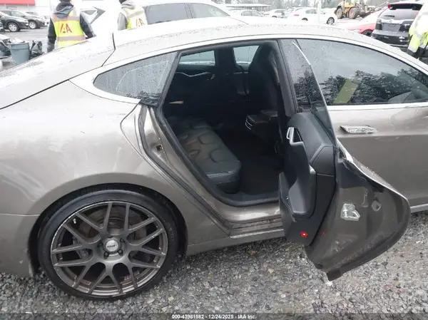 5YJSA1E22GF144456 2016 TESLA MODEL S - Image 8