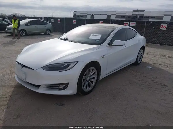 5YJSA1E22HF186983 2017 TESLA MODEL S - Image 2