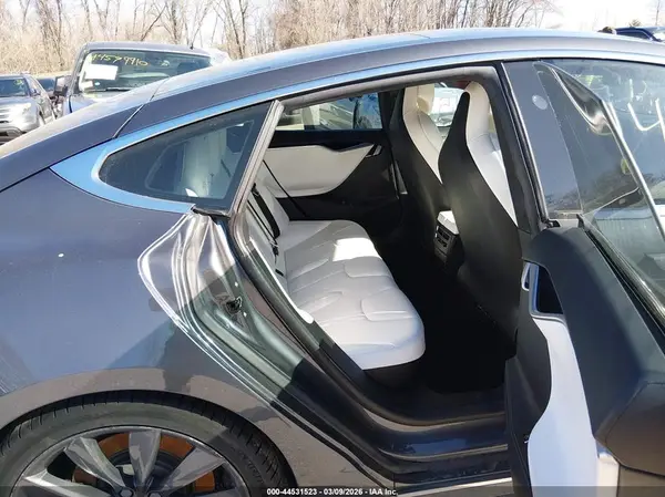 5YJSA1E22HF205192 2017 TESLA MODEL S - Image 8