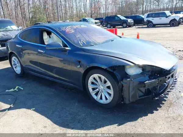 5YJSA1E22HF210635 2017 TESLA MODEL S - Image 1