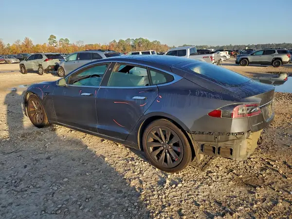 5YJSA1E22JF237274 2018 TESLA MODEL S - Image 2