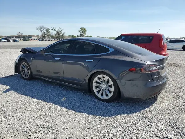 5YJSA1E22JF243737 2018 TESLA MODEL S - Image 2