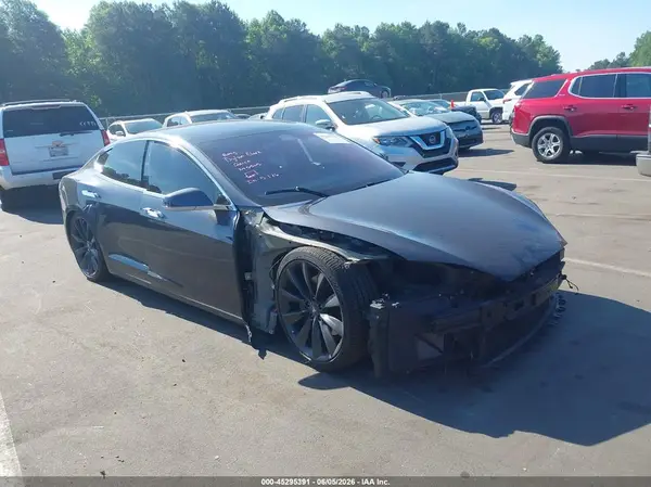5YJSA1E22JF245505 2018 TESLA MODEL S - Image 1