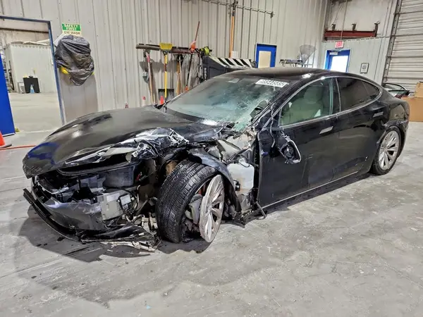 5YJSA1E22JF246427 2018 TESLA MODEL S - Image 1