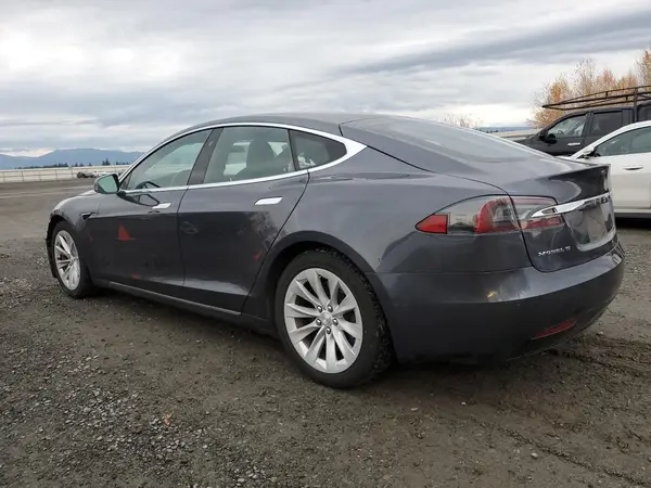 5YJSA1E22JF248310 2018 TESLA MODEL S - Image 2