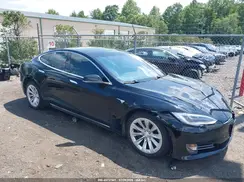 5YJSA1E22JF257492 2018 TESLA MODEL S
