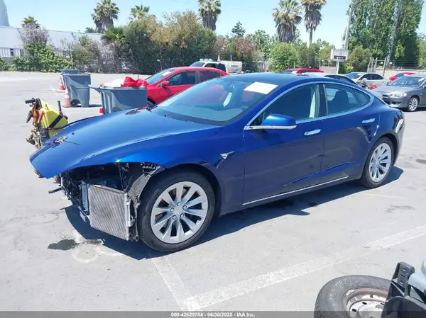 5YJSA1E22JF262269 2018 TESLA MODEL S - Image 2
