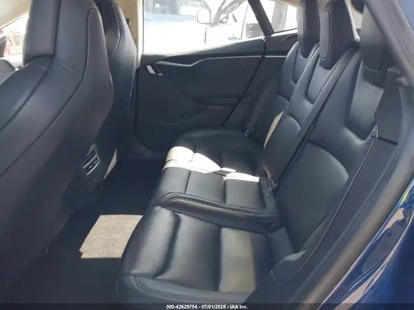 5YJSA1E22JF262269 2018 TESLA MODEL S - Image 8