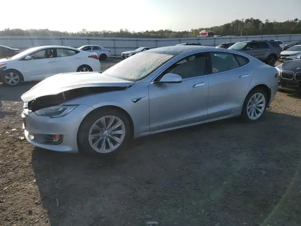 5YJSA1E22JF268816 2018 TESLA MODEL S - Image 1