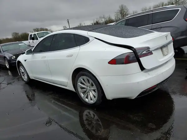 5YJSA1E22JF269724 2018 TESLA MODEL S - Image 2