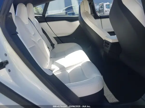 5YJSA1E22JF271649 2018 TESLA MODEL S - Image 8