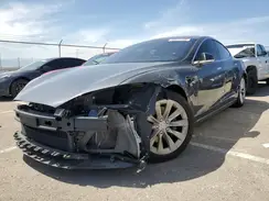 5YJSA1E22JF272395 2018 TESLA MODEL S