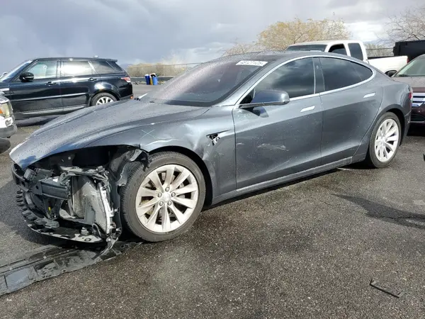5YJSA1E22JF272395 2018 TESLA MODEL S - Image 1