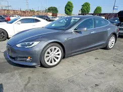 5YJSA1E22JF273983 2018 TESLA MODEL S
