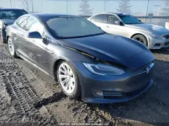 5YJSA1E22JF276298 2018 TESLA MODEL S