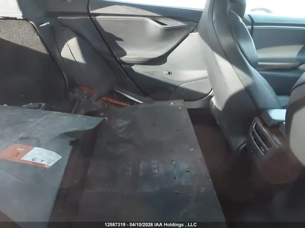 5YJSA1E22JF276298 2018 TESLA MODEL S - Image 8