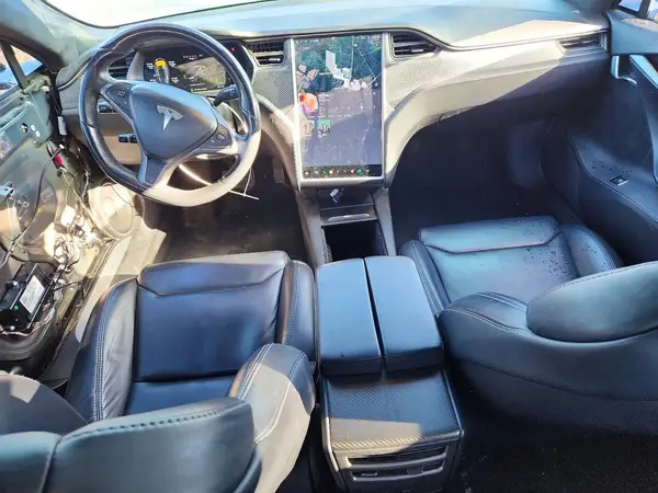 5YJSA1E22JF276687 2018 TESLA MODEL S - Image 8