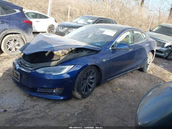 5YJSA1E22JF282960 2018 TESLA MODEL S - Image 2