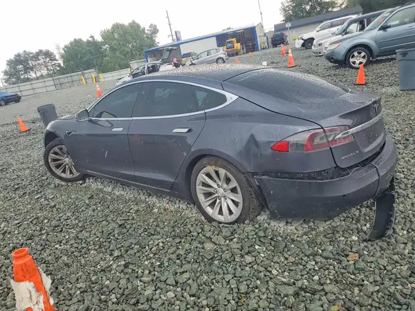 5YJSA1E22JF283977 2018 TESLA MODEL S - Image 2