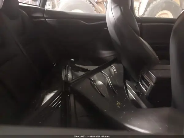 5YJSA1E22JF293103 2018 TESLA MODEL S - Image 8