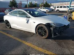 5YJSA1E22JF293750 2018 TESLA MODEL S