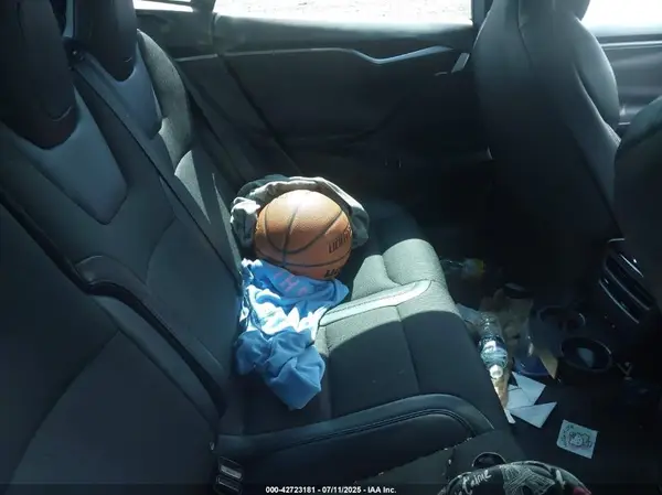 5YJSA1E22JF297619 2018 TESLA MODEL S - Image 8