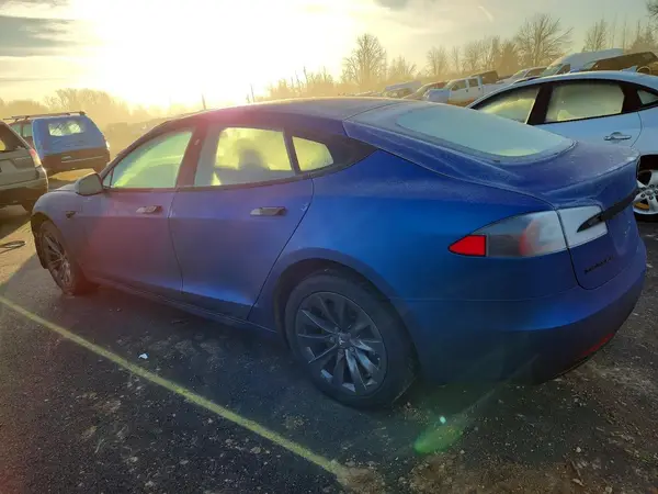 5YJSA1E22KF300598 2019 TESLA MODEL S - Image 2