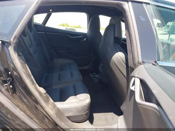 5YJSA1E22KF304098 2019 TESLA MODEL S - Image 8