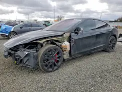 5YJSA1E22KF332497 2019 TESLA MODEL S