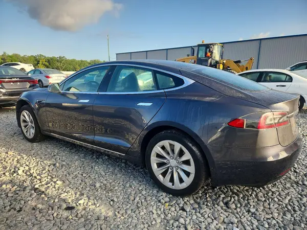 5YJSA1E22LF352248 2020 TESLA MODEL S - Image 2