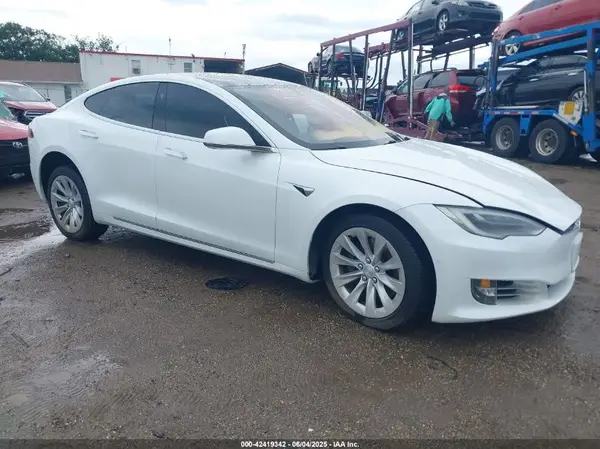 5YJSA1E22LF353562 2020 TESLA MODEL S - Image 1