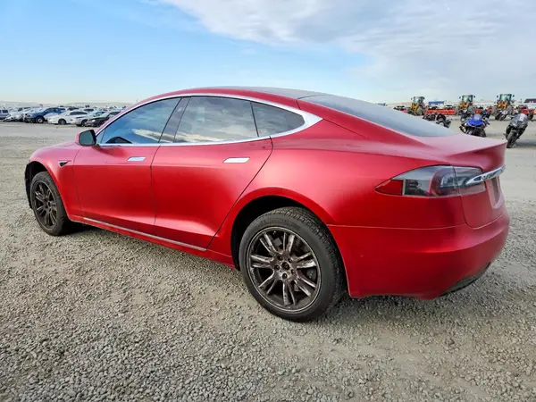 5YJSA1E22LF390577 2020 TESLA MODEL S - Image 2
