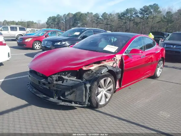 5YJSA1E22LF390658 2020 TESLA MODEL S - Image 2
