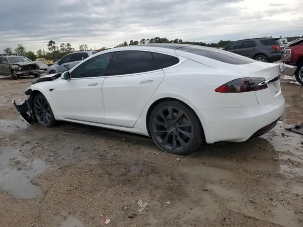5YJSA1E22LF396153 2020 TESLA MODEL S - Image 2