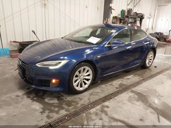 5YJSA1E23HF179055 2017 TESLA MODEL S - Image 2