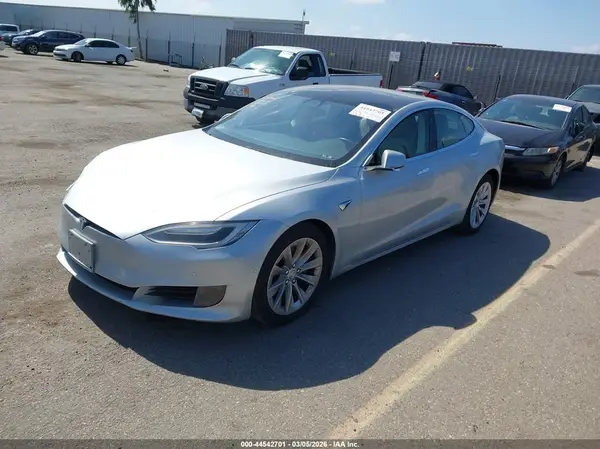 5YJSA1E23HF190895 2017 TESLA MODEL S - Image 2