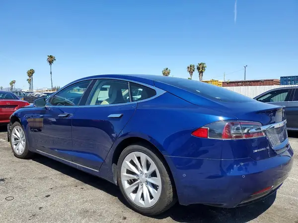 5YJSA1E23HF195336 2017 TESLA MODEL S - Image 2
