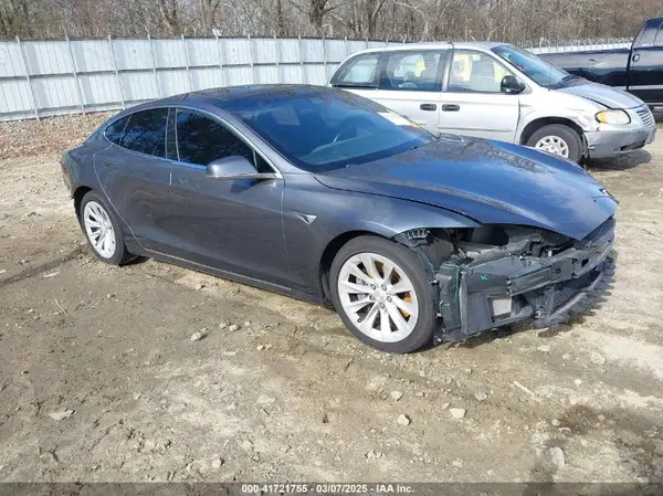 5YJSA1E23HF198592 2017 TESLA MODEL S - Image 1