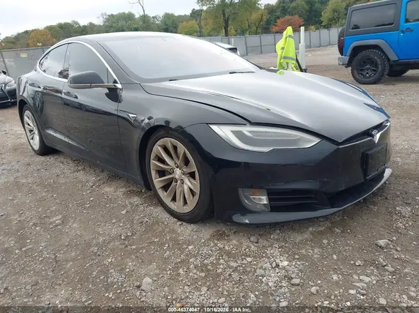 5YJSA1E23HF204519 2017 TESLA MODEL S - Image 1