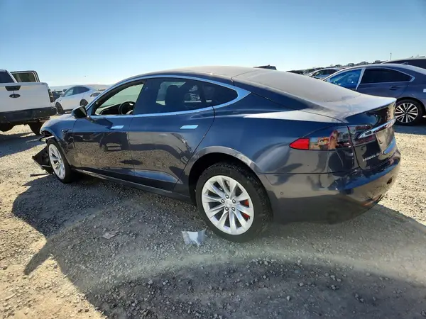 5YJSA1E23HF215004 2017 TESLA MODEL S - Image 2