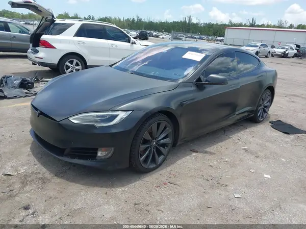 5YJSA1E23HF229582 2017 TESLA MODEL S - Image 2