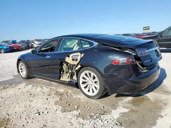 5YJSA1E23HF233633 2017 TESLA MODEL S - Image 2