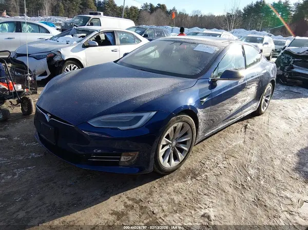 5YJSA1E23JF243634 2018 TESLA MODEL S - Image 2