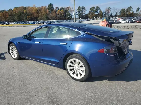 5YJSA1E23JF245156 2018 TESLA MODEL S - Image 2