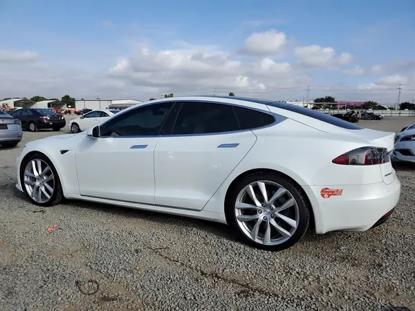 5YJSA1E23JF259574 2018 TESLA MODEL S - Image 2