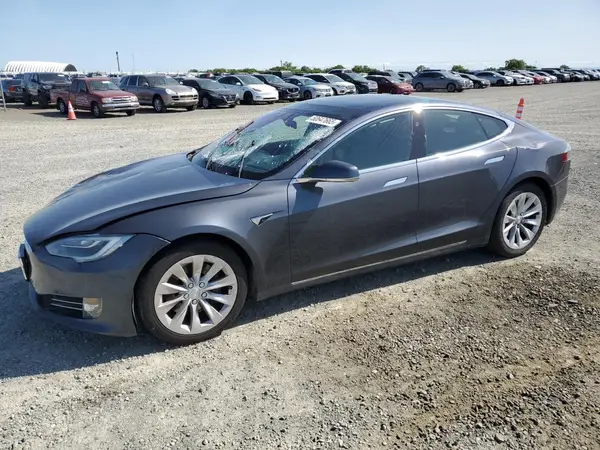 5YJSA1E23JF263642 2018 TESLA MODEL S - Image 1