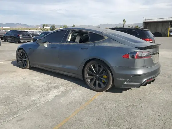 5YJSA1E23JF267660 2018 TESLA MODEL S - Image 2